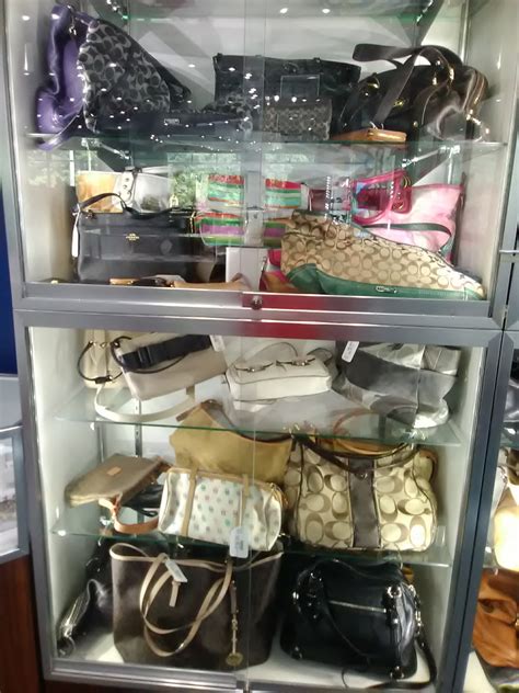 pawn shop that takes purses.